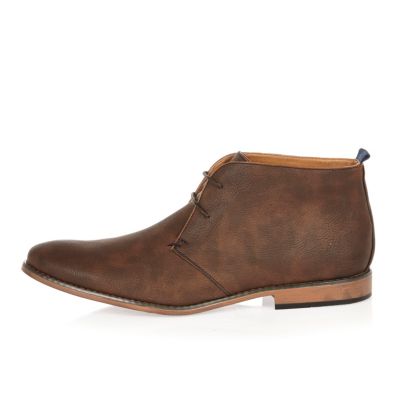 Brown burnished lace up chukka boots